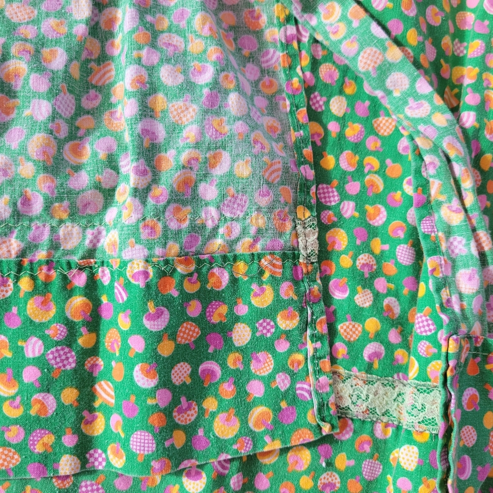Vintage Apron ~ Handmade ~ Mushroom Pattern ~ Cottage ~ Farmhouse ~ FINAL - Picture 7 of 12